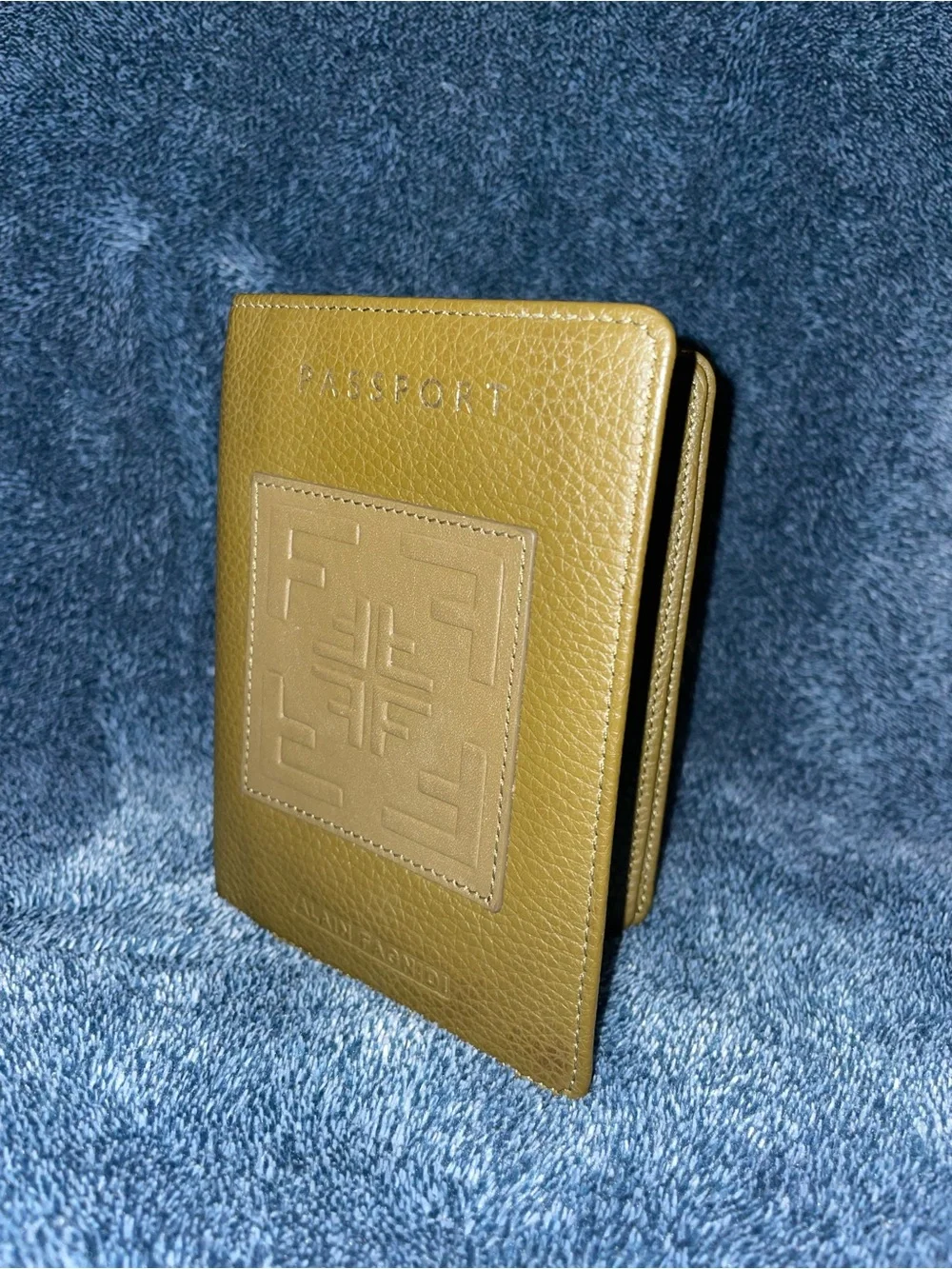 Fagnidi - Drew Coleman’s Passport - Leather Passport Holder - Olive Green